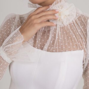 b0109-julia8-1706x2560