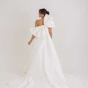 b0115-elana-1706x2560